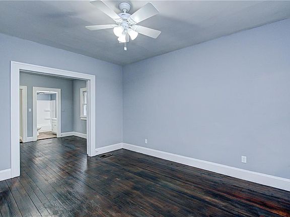 5th image of 731 N Bosart Ave