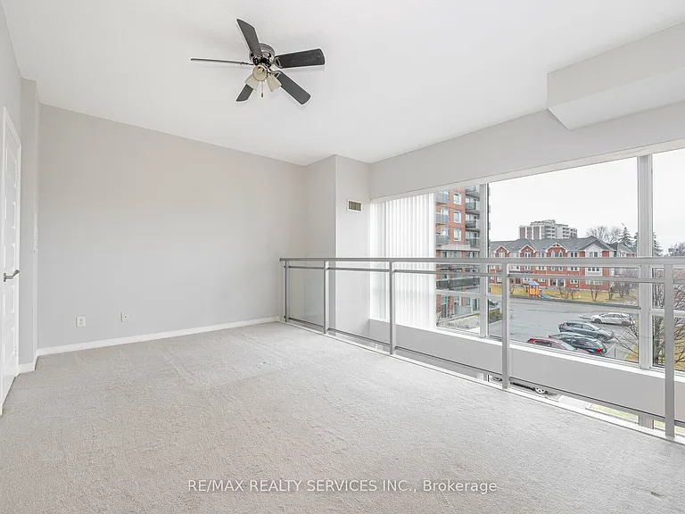 215 Queen St E #211 — Photo 20