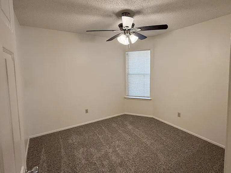 1408 Garnet Rd — Photo 13