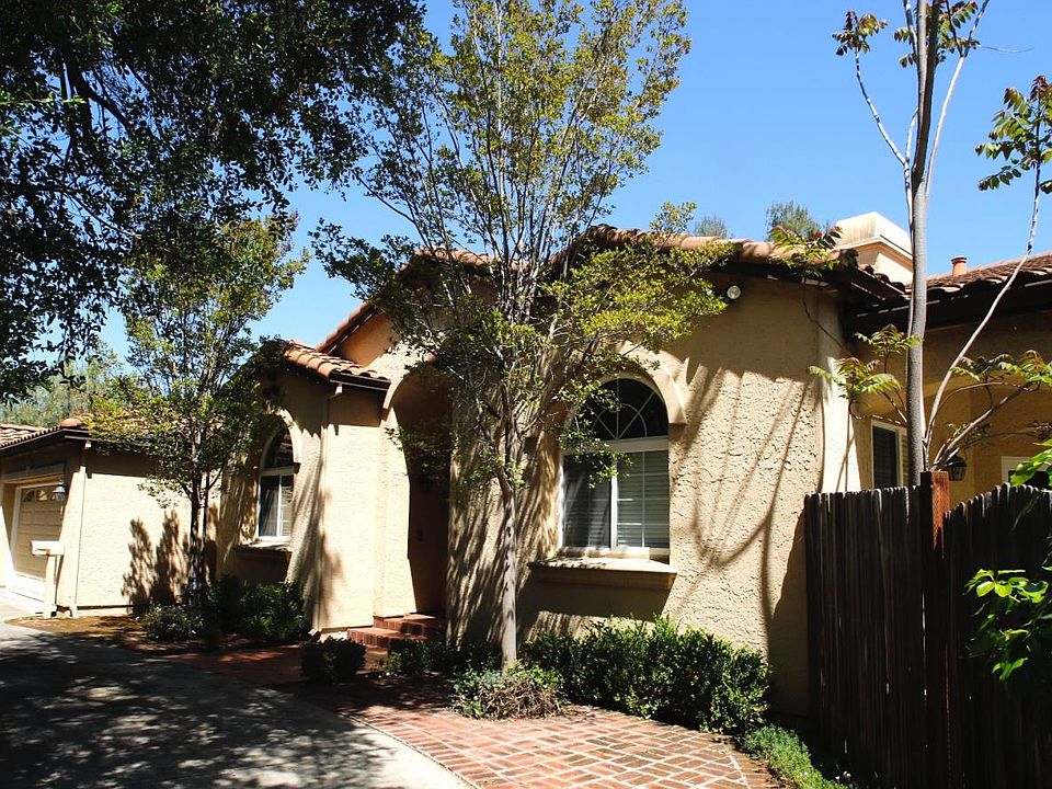 1st image of 1035 Los Robles Ave