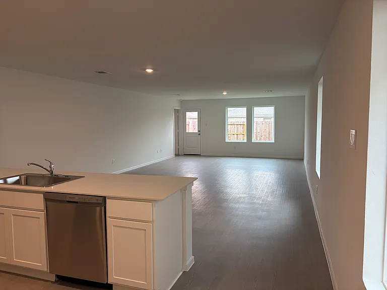 3020 Huntersville Dr — Photo 5