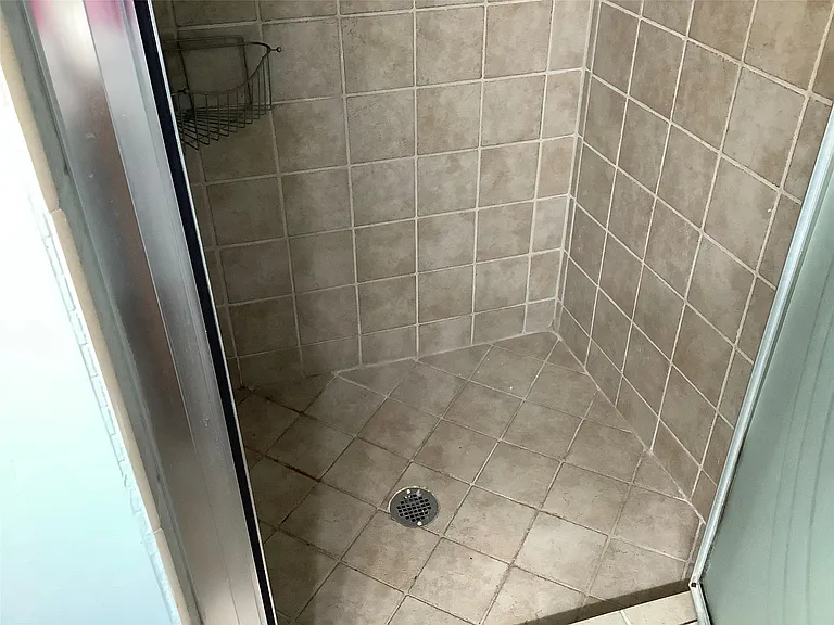 70 Normandy Ln #B — Photo 26