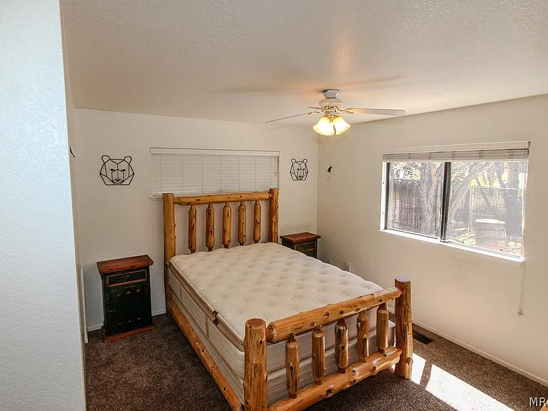 494 Wabash Ln — Photo 17