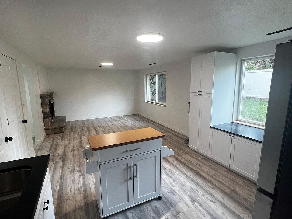 1st image of 2920 S Fisher Cir #B
