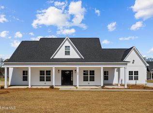 589 Ai Taylor Rd, Richlands, NC 28574