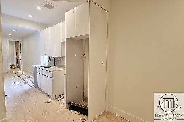 1st image of 1050 Bergen St APT 2