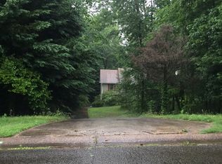 725 Swan Ln, Canton, GA 30115