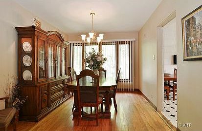 4th image of 6240 N Karlov Ave
