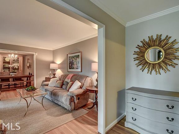 4th image of 3952 Parkcrest Dr