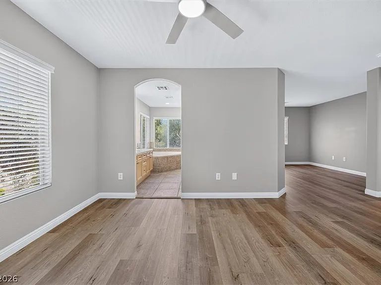 561 Aspen Leaf St — Photo 15