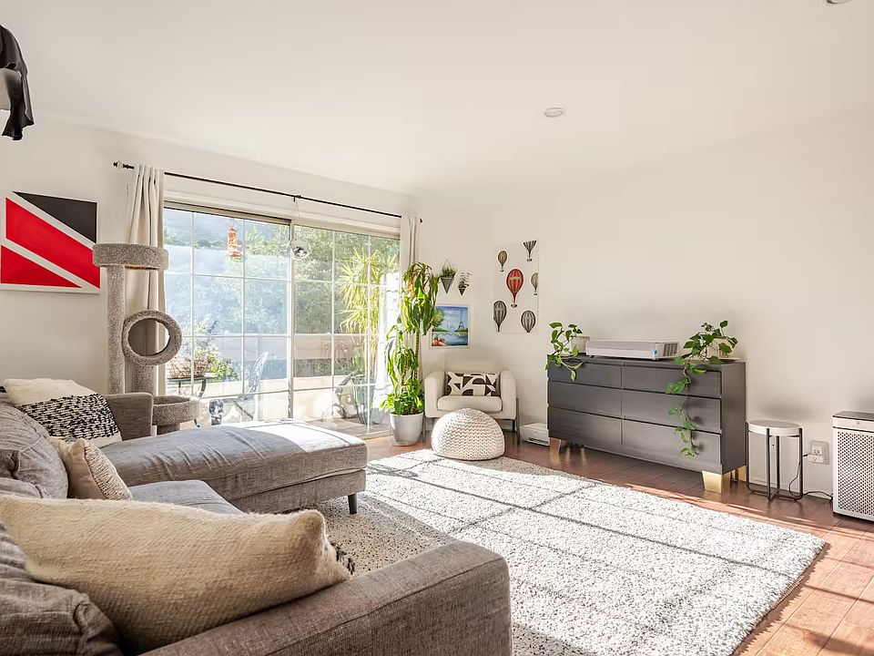 1st image of 2700 Cahuenga Blvd E APT 2108