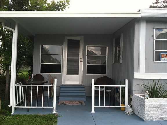 2nd image of 9 Hobnail Dr