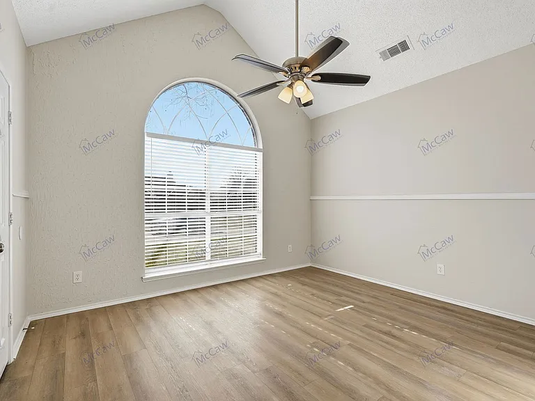 2314 Stillwater Dr — Photo 12