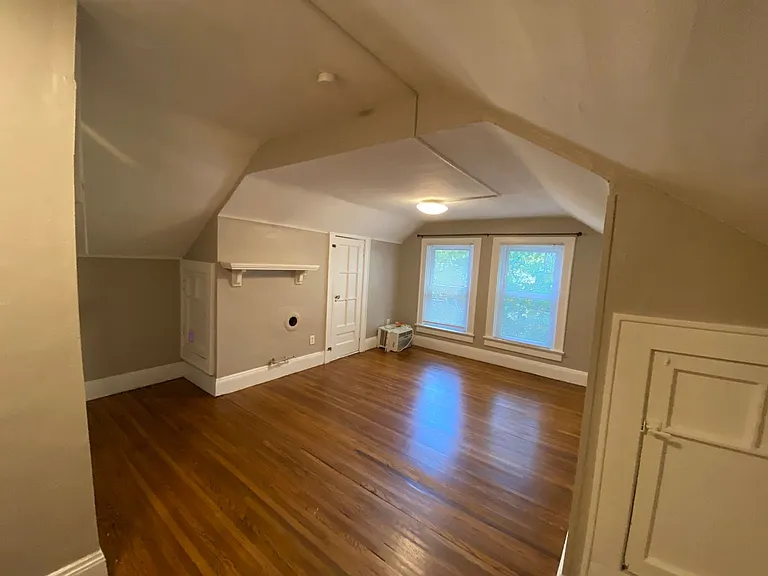 Highland St 1441-1443 CR — Photo 20