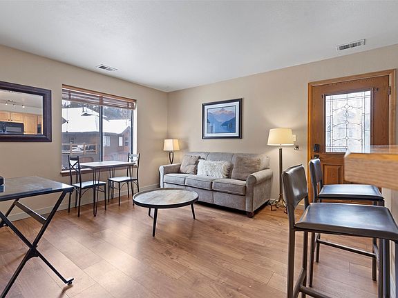 5th image of 302 Village Point Drive UNIT 302