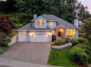 1354 Skye Pkwy, West Linn, OR 97068
