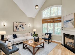 144 Johnson Woods Dr #144, Reading, MA 01867