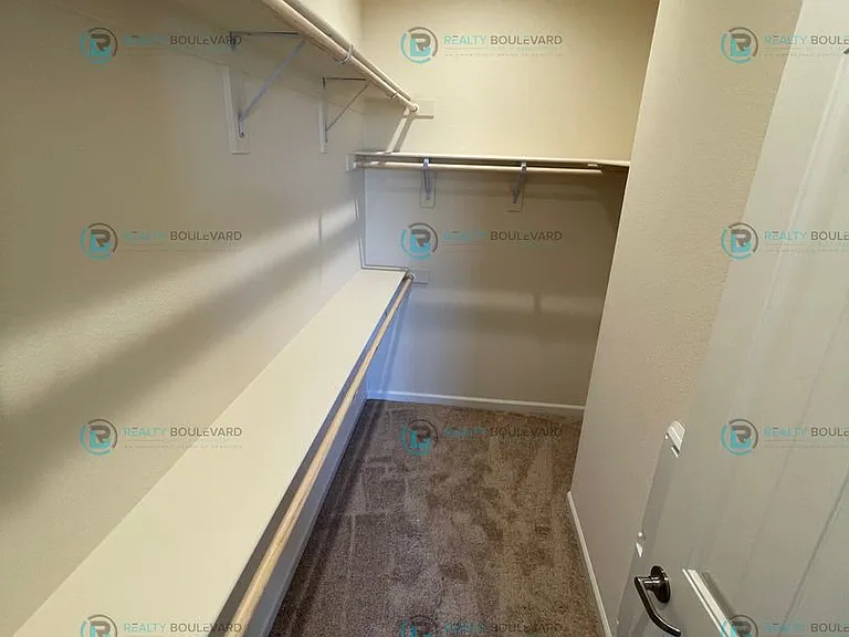 907 W End St — Photo 31