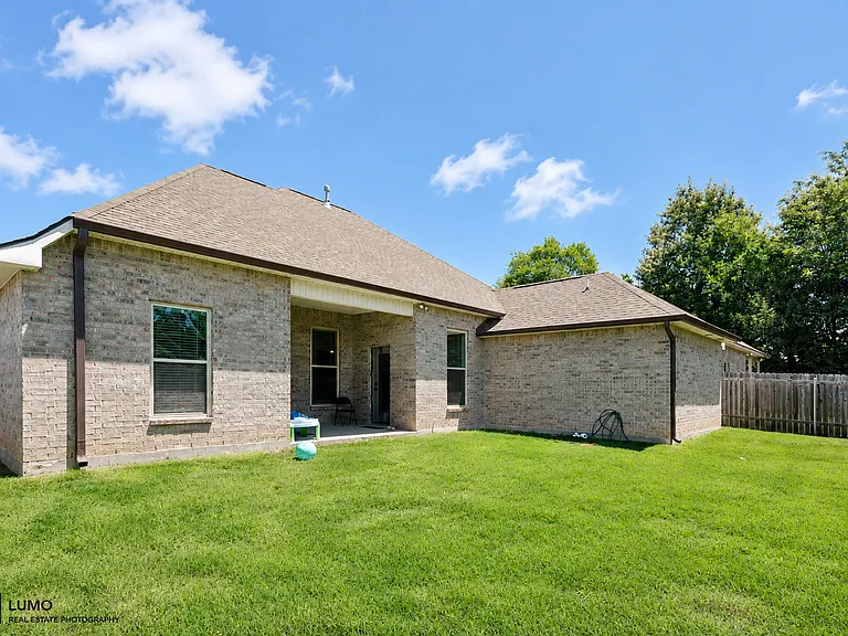 235 Cessna Dr — Photo 21