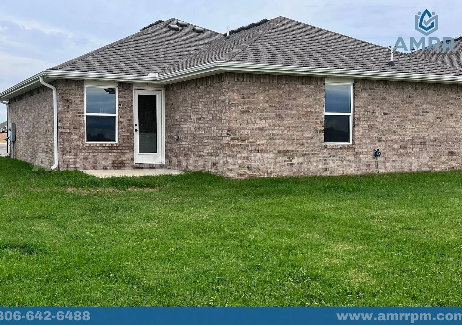 New 3 Bedroom Townhome! — Photo 3