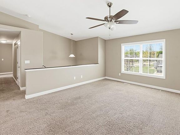 4th image of 305 Shadow Trace Dr