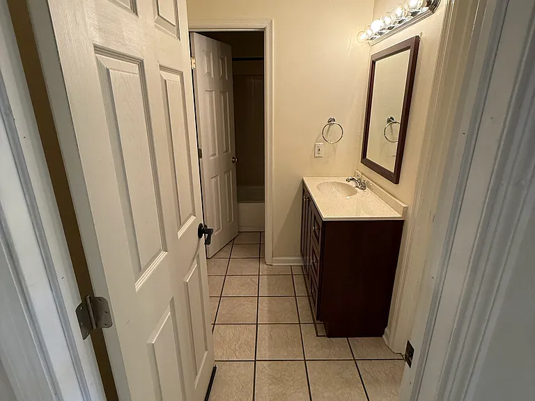 1108 Greentree Ct #C — Photo 18