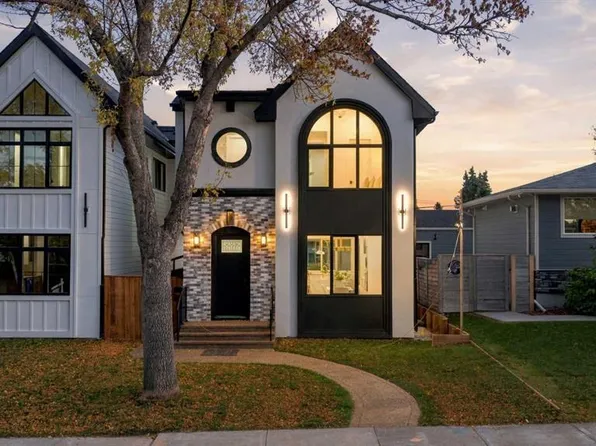 35 S Hendon Dr NW, Calgary, AB T2K 1Y6