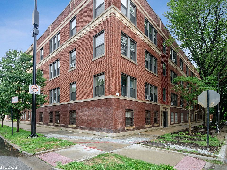 1st image of 1522 W Belle Plaine Ave #1