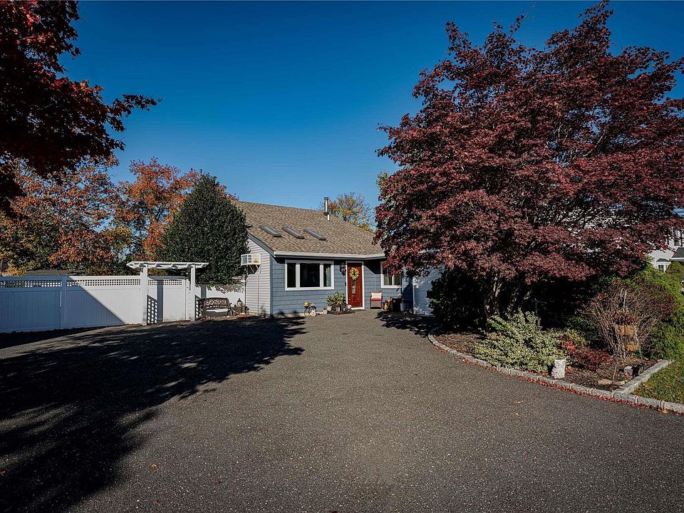 1st image of 133 Tarpon Avenue