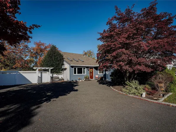 133 Tarpon Avenue, Medford, NY 11763