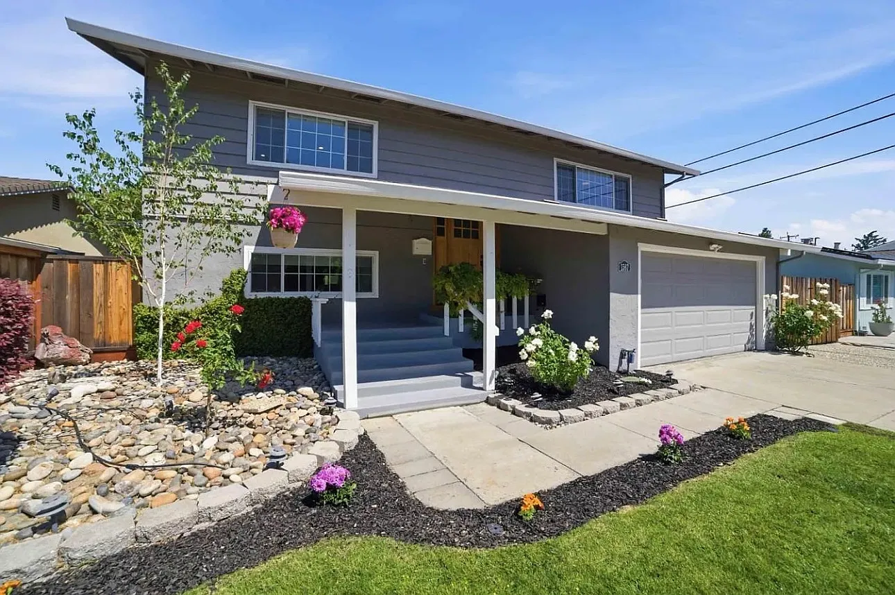 4 bed, 1910 sqft, $7,000 — Photo 1