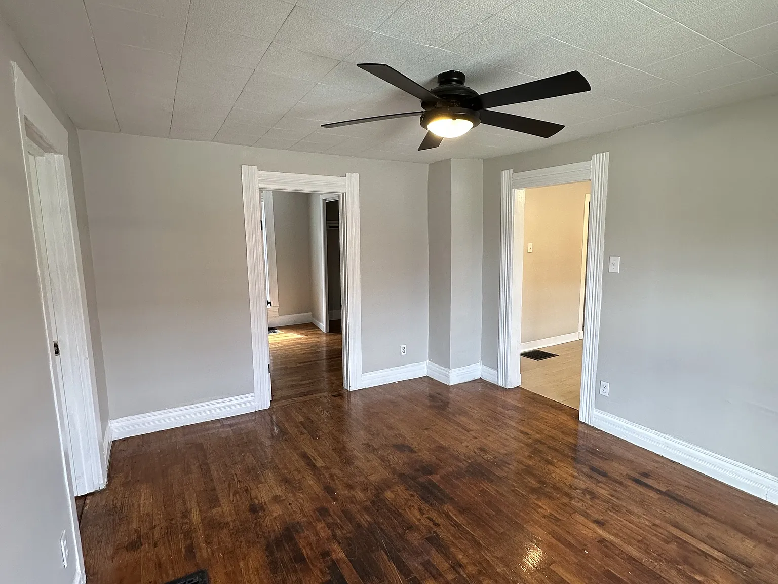 2703 South Walnut Street - 1 — Photo 2