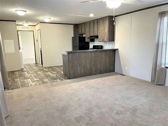 2nd image of 138 Brenta Ct