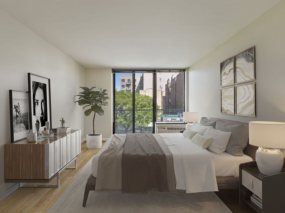 2nd image of 224 Montrose Ave APT 3a