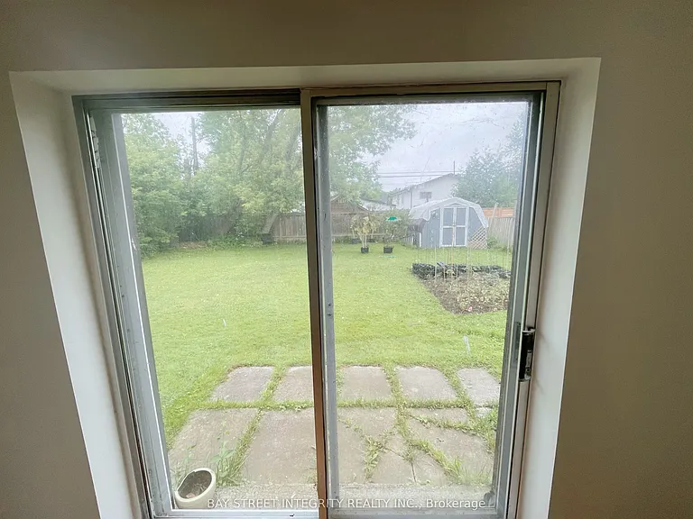 320 Miami Dr #1 — Photo 7
