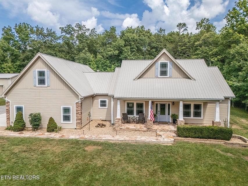 1st image of 1400 Belmont Cir