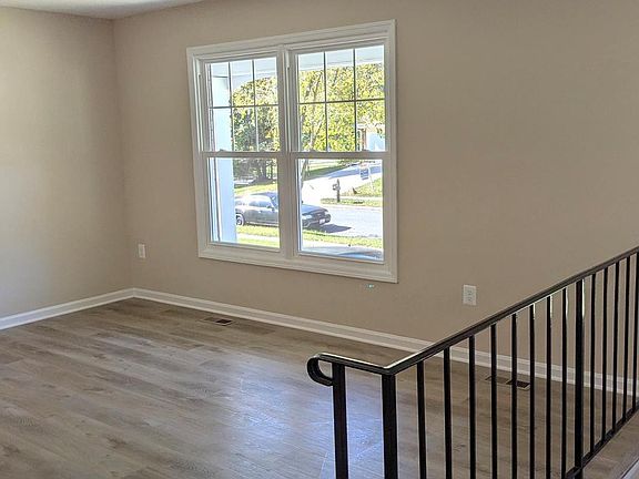 4th image of 9903 Quiet Glen Ct