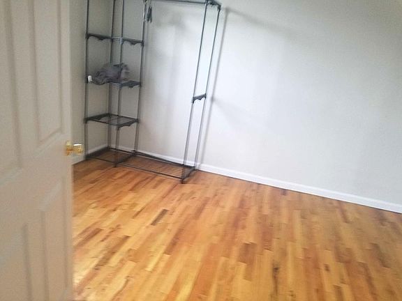 5th image of 1065 Edison Ave #12