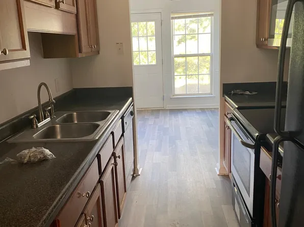 224 Shenandoah Dr, Riverdale, GA 30274
