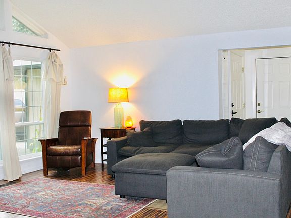 4th image of 7601 Rein St SE