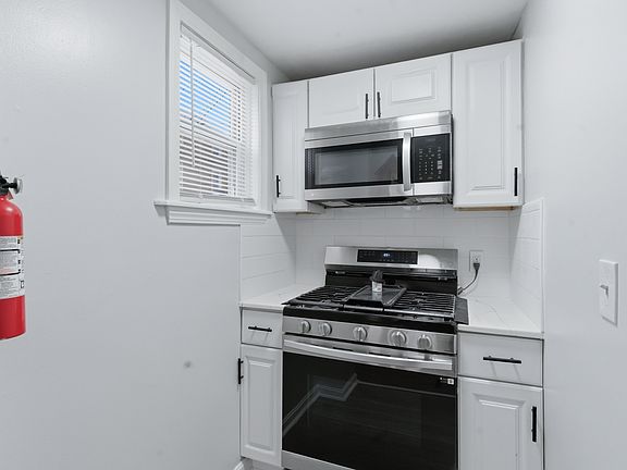3rd image of 92 Sylvian St APT 1