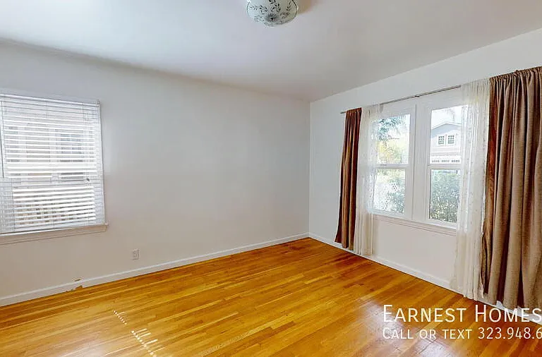 14920 Hesby St — Photo 18