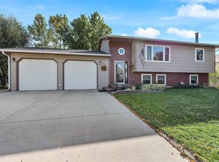 779 Seahawk Dr, Rapid City, SD 57701
