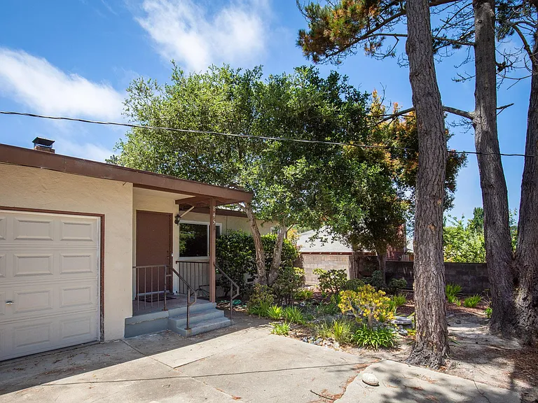 845 Terry St — Photo 2