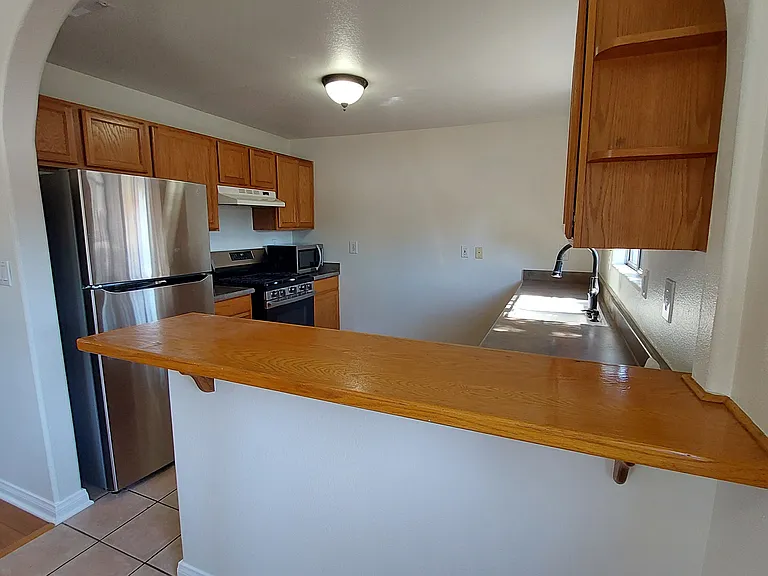 1000 E Commonwealth Ave — Photo 7