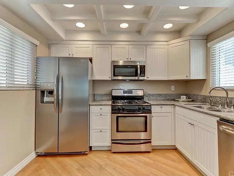 2233 Fairview Rd #S — Photo 5
