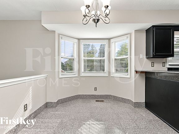 5th image of 8147 Autumn Ln