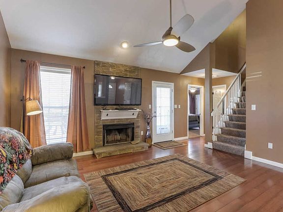 5th image of 308 Valley Ct