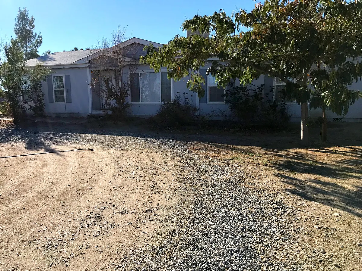 Building Photo - 4831 Dos Palmas Rd