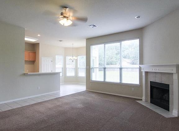 3rd image of 708 Grapevine Dr